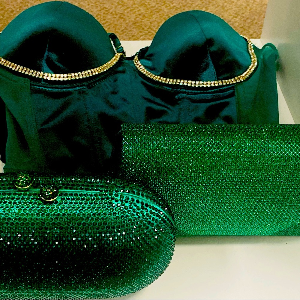 Mini Rhinestone Woman Clutch